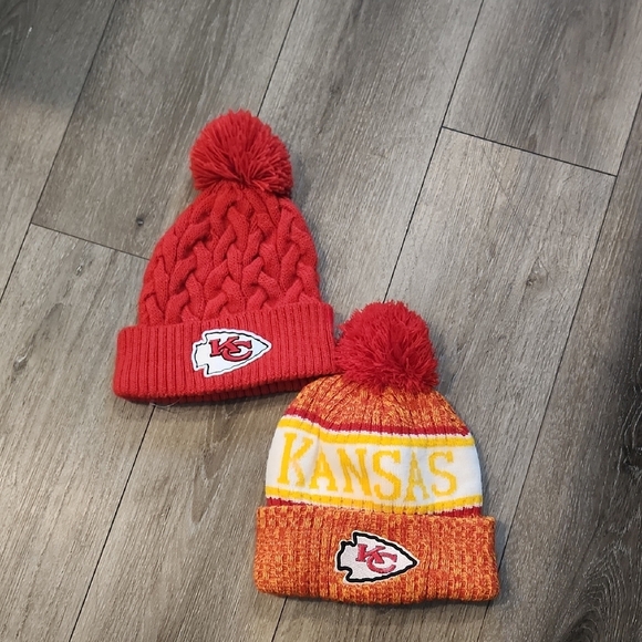 NFL KC Women's Red Knit Beanie - Picture 1 of 6